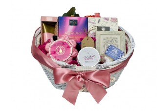Pretty Woman Gift Basket Presented
