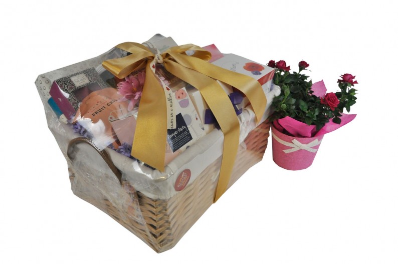 Lady's Floral Gifts Galore Delivered